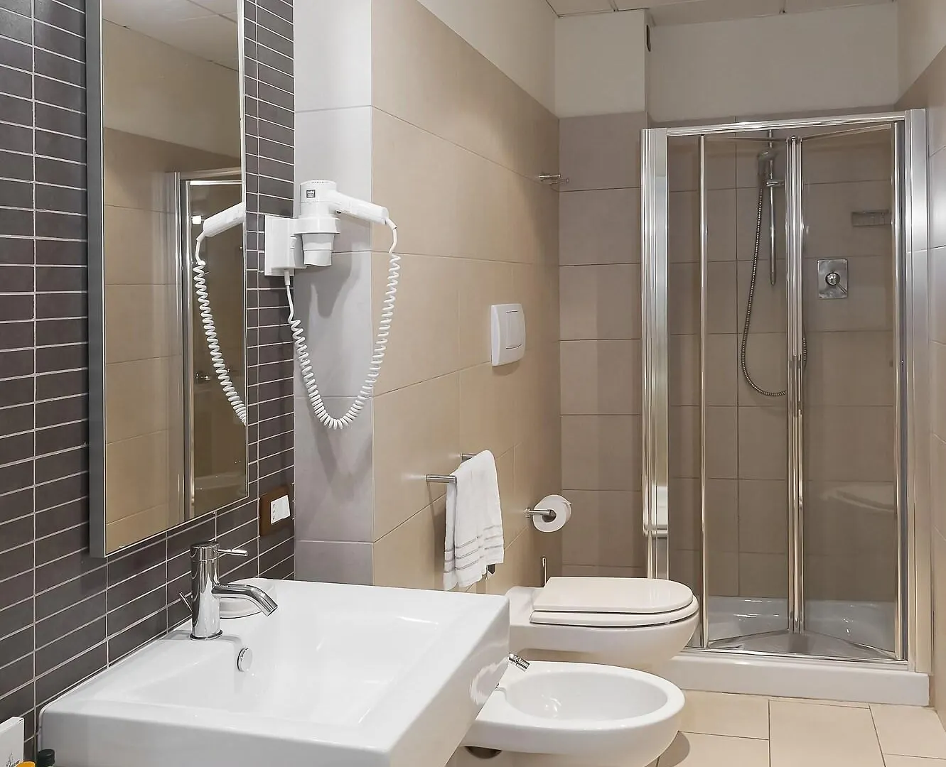 ***  Popartment Apart otel Floransa İtalya