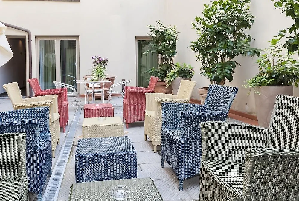***  Popartment Apart otel Floransa İtalya